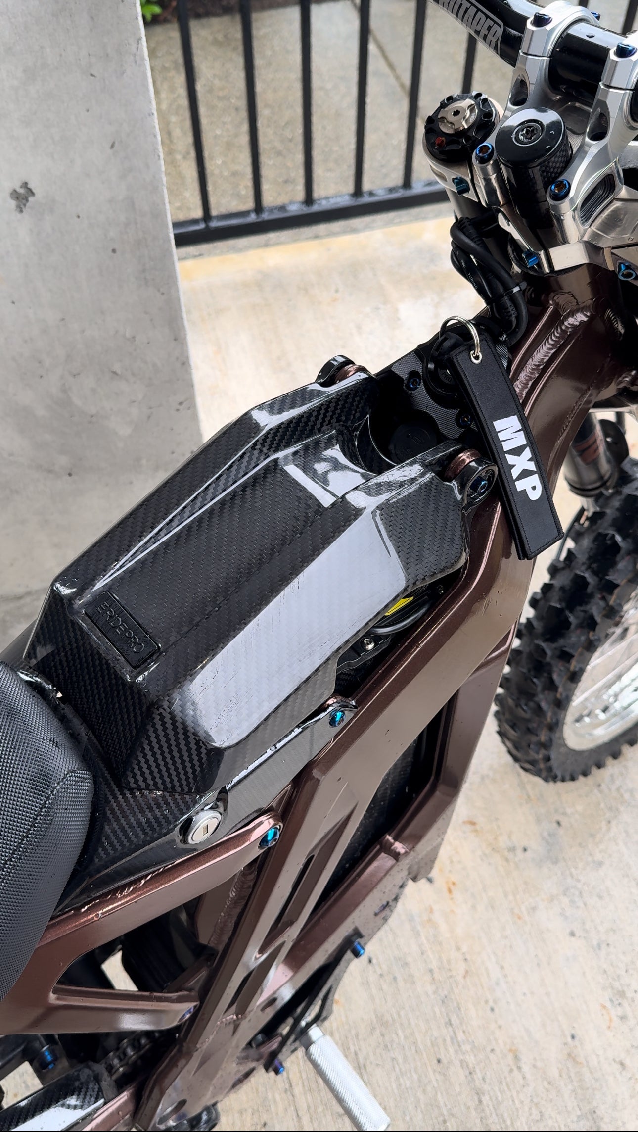 Eride carbon fiber battery lid 4-5 week pre order