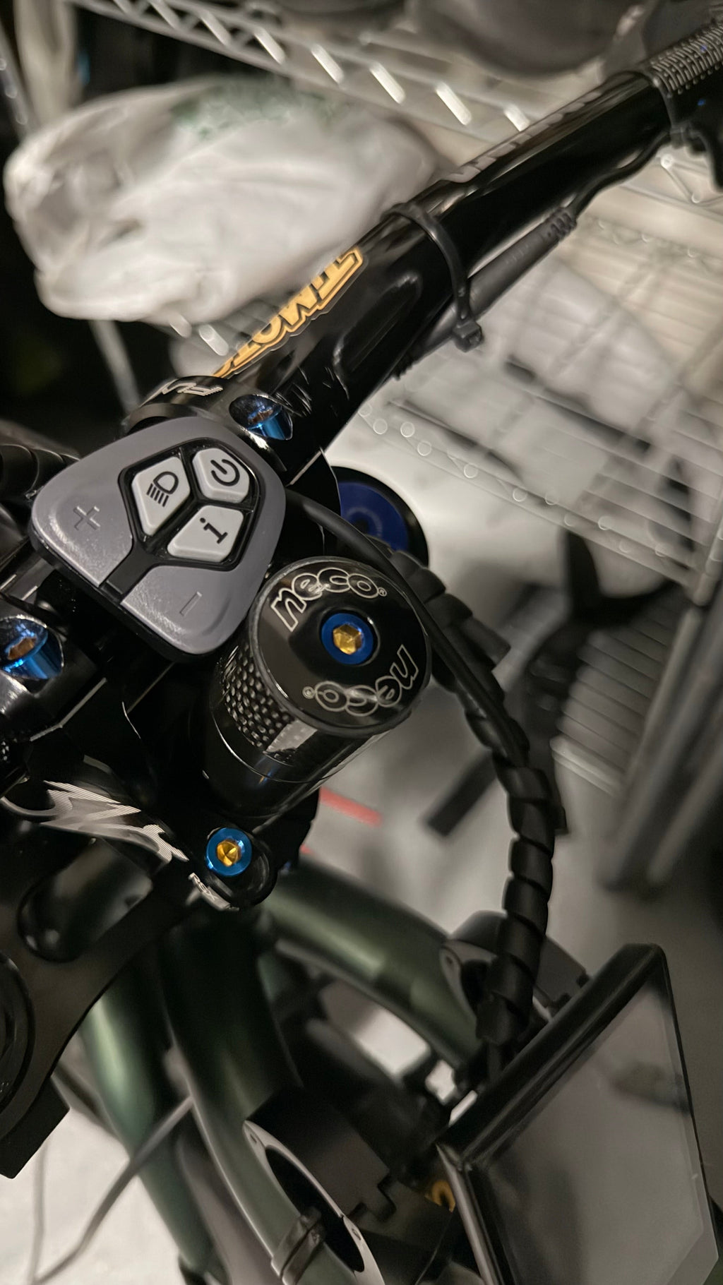 Ghostcat titanium bolt kit