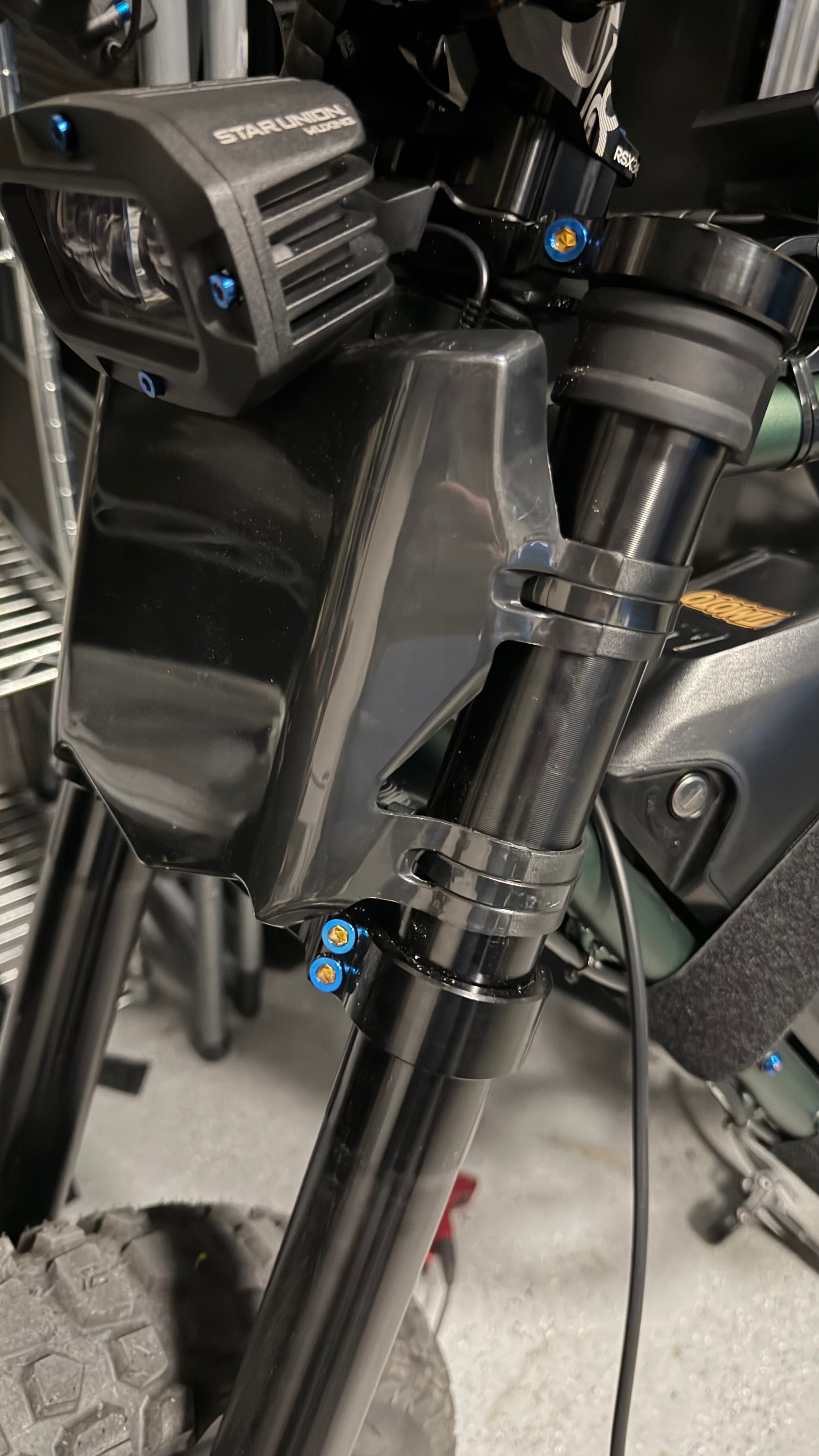 Ghostcat titanium bolt kit