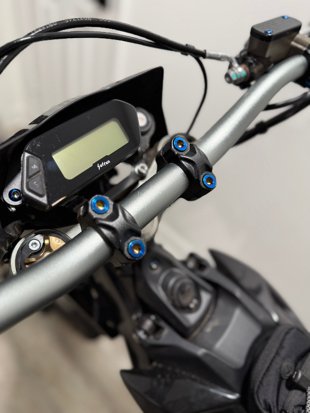 Ultra Bee Direct Mount Titanium Bolts (set of 4)