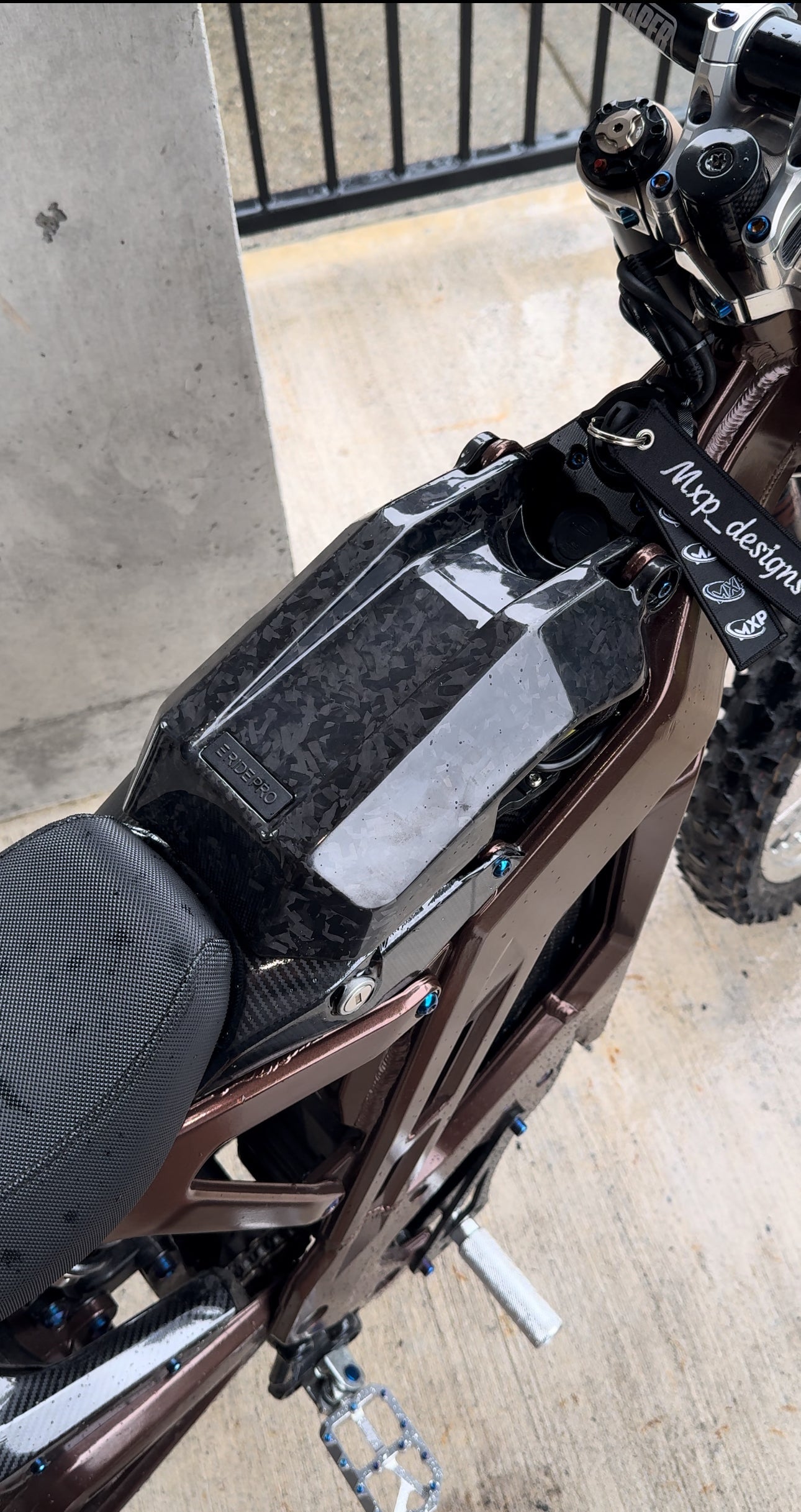 Eride carbon fiber battery lid 4-5 week pre order